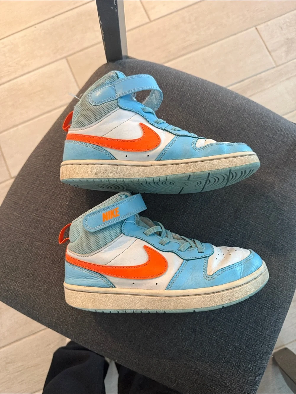 Nike Kids High-Top Sneakers in Light Blue, White and Orange Y2